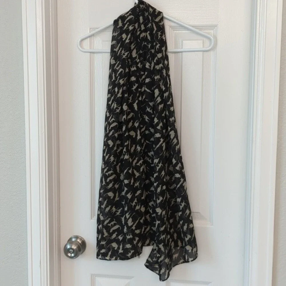 Cool cat scarf